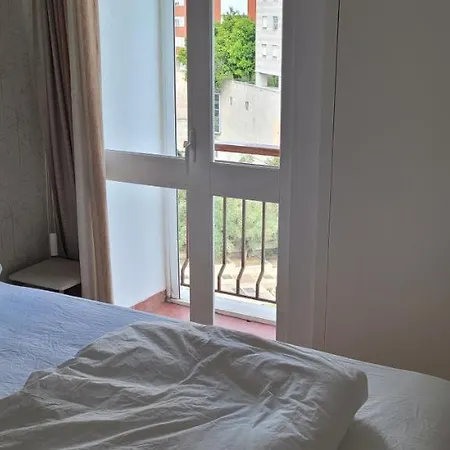 Comfy Room Near Metro And Airport-2
