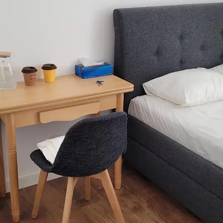 Comfy Room Near Metro And Airport-2